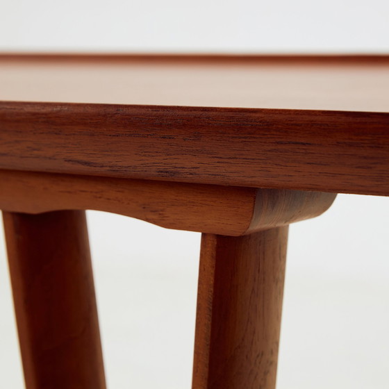 Image 1 of Mk10666 Table basse en teck restaurée