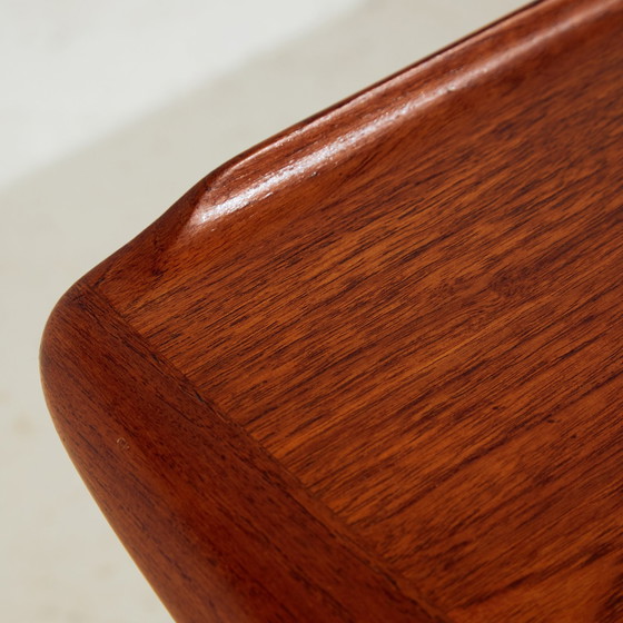 Image 1 of Mk10666 Table basse en teck restaurée