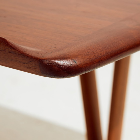 Image 1 of Mk10666 Table basse en teck restaurée