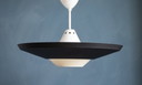 Lampe suspendue vintage Philips noir et blanc par Louis Kalff