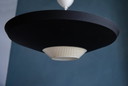 Lampe suspendue vintage Philips noir et blanc par Louis Kalff
