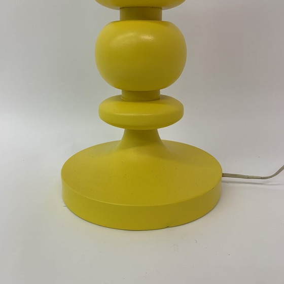 Image 1 of Lampe de table jaune de l'ère spatiale, 1970