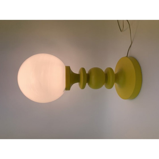 Image 1 of Lampe de table jaune de l'ère spatiale, 1970
