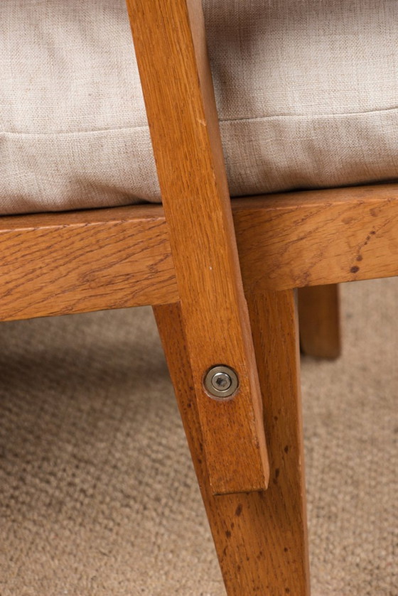 Image 1 of Grand Canapé Danois En Chêne Massif Et Tissu, Modèle Ge375 Par Hans Wegner Pour Getama 1960.