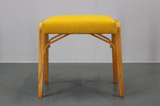 Image 1 of 1960S Tabouret en bois restauré ,Tchécoslovaquie