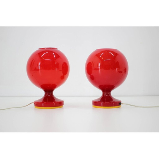 Paire de lampes de table 60w en verre rouge par Stepan Tabery 1960
