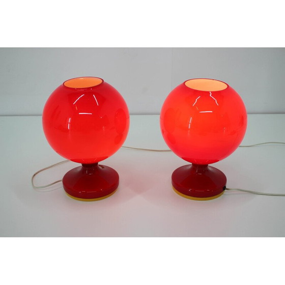 Image 1 of Paire de lampes de table 60w en verre rouge par Stepan Tabery 1960