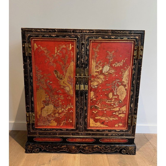 Image 1 of Armoire vintage en bois laqué avec vues chinoises
