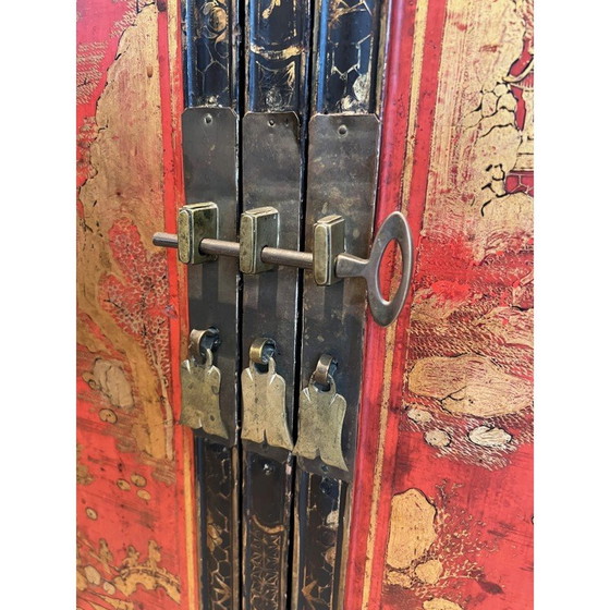 Image 1 of Armoire vintage en bois laqué avec vues chinoises