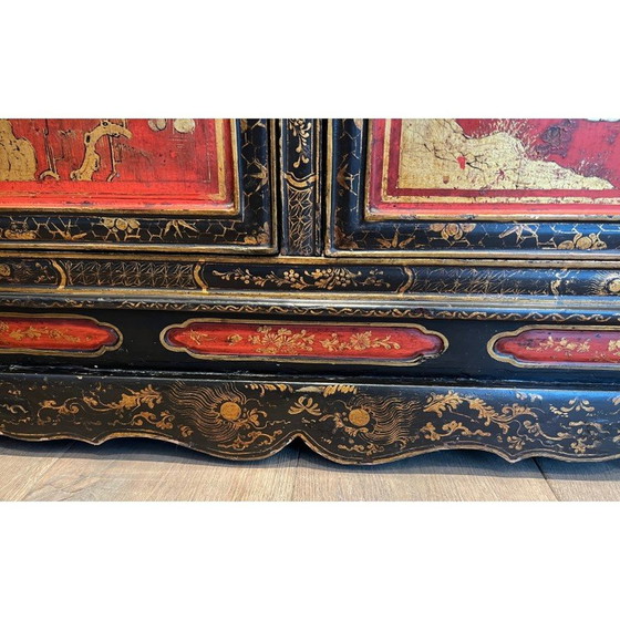 Image 1 of Armoire vintage en bois laqué avec vues chinoises
