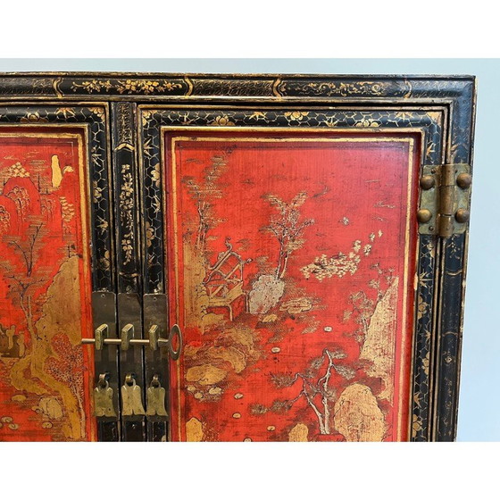 Image 1 of Armoire vintage en bois laqué avec vues chinoises
