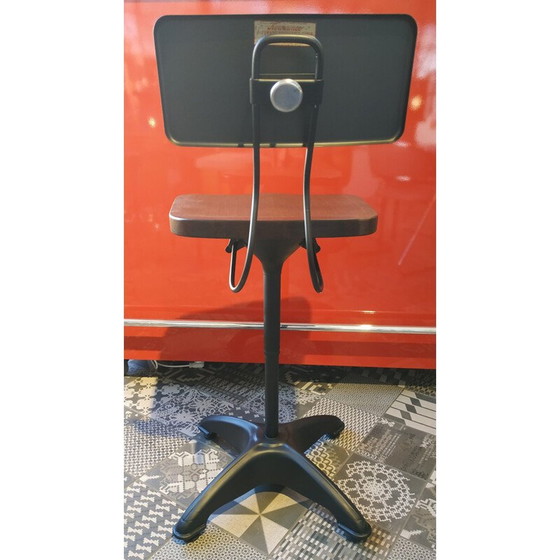 Image 1 of Tabouret industriel automatique réglable avec dossier par Kewaunee Mfg, USA 1930s