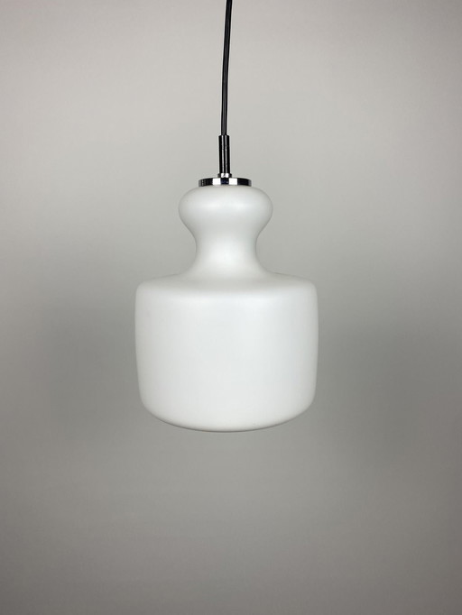 1 Of 3 Lampe pendante en verre blanc mat par Peill And Putzler 1960