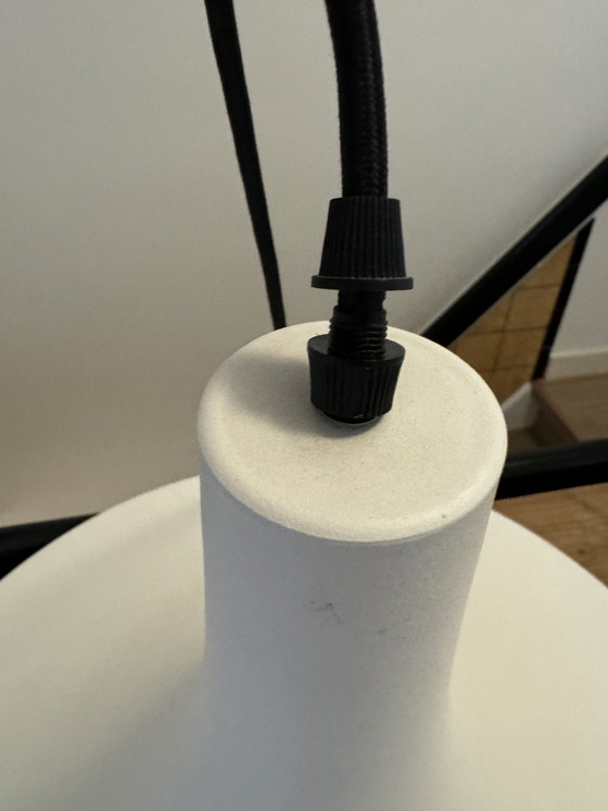 Image 1 of Lampe trompette / Chapeau de sorcière