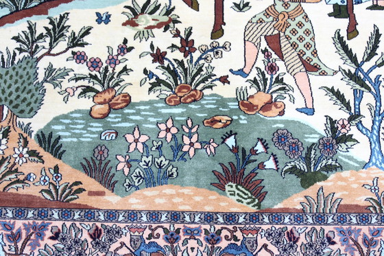 Image 1 of Kashmir original Noué à la main Soie pure sur soie Motifs de chasse 153 X 93 Cm Nouveau tapis