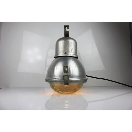 Lampe industrielle vintage modèle UORP-250 par Predom-Mesko, 1970