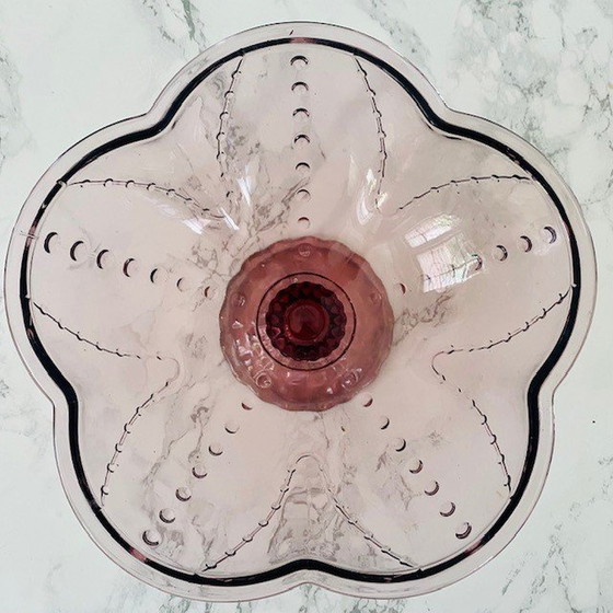 Image 1 of Bol vintage en verre pressé de Bohème sur pied violet rose