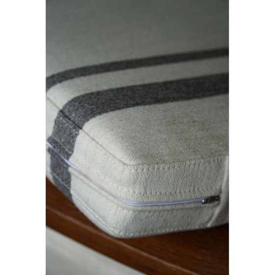 Image 1 of Paire de fauteuils vintage en laine savak par Hans J. Wegner pour Getama