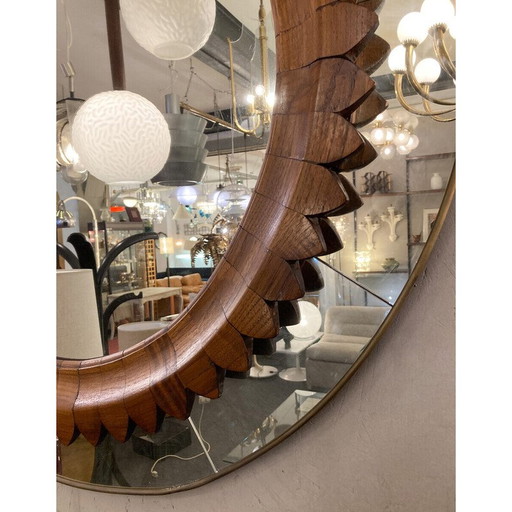 Miroir mural circulaire vintage dans un cadre en noyer par Fratelli Marelli, Italie 1950