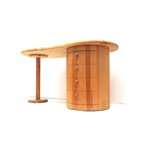 Bureau en forme de rein Par C. F. Christensen Silkeborg, Danemark 1970