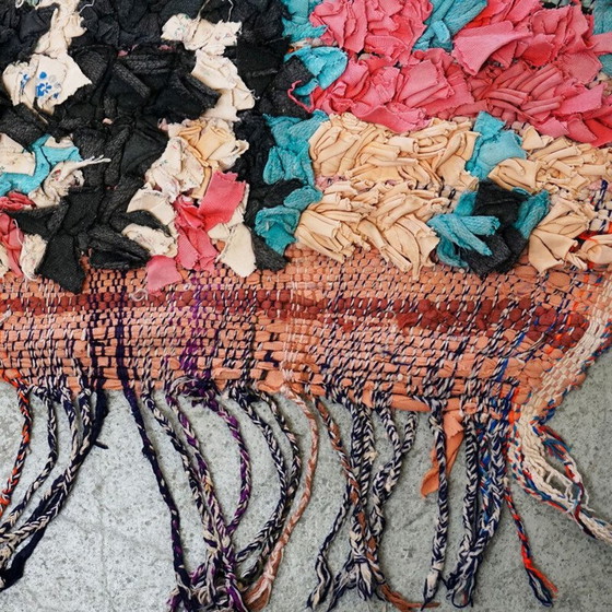 Image 1 of Tapis berbère marocain Boucherouite noué à la main, multicolore et vintage