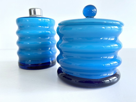 Image 1 of Boîte à poudre et flacon de parfum vintage