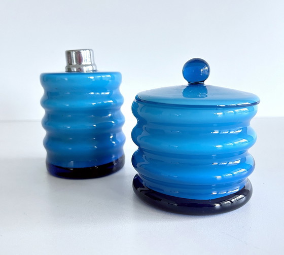 Image 1 of Boîte à poudre et flacon de parfum vintage