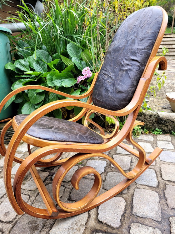 Image 1 of Chaise Rocking Chair À Bascule.