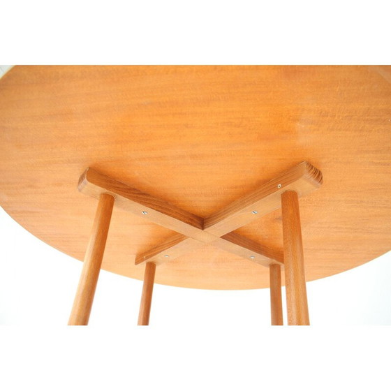 Image 1 of Table de salle à manger du milieu du siècle par Ton, Tchécoslovaquie années 1980