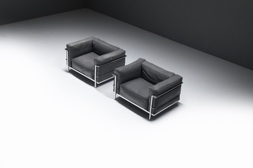 Set (2) Lc 3 In Grey Leather By Le Corbusier, Jeanneret & Perriand For Cassina