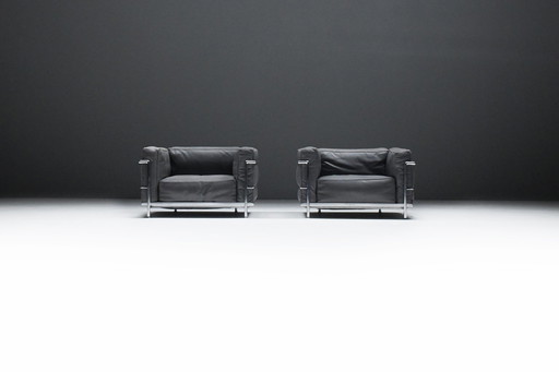 Set (2) Lc 3 In Grey Leather By Le Corbusier, Jeanneret & Perriand For Cassina