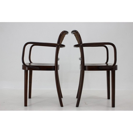Image 1 of Paire de fauteuils vintage en bois courbé No. 811 par Josef Hoffmann pour Thonet, Tchécoslovaquie années 1920