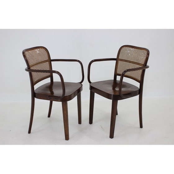 Image 1 of Paire de fauteuils vintage en bois courbé No. 811 par Josef Hoffmann pour Thonet, Tchécoslovaquie années 1920