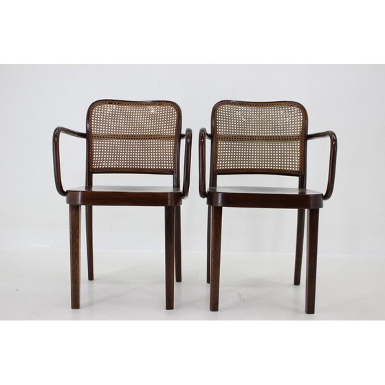 Image 1 of Paire de fauteuils vintage en bois courbé No. 811 par Josef Hoffmann pour Thonet, Tchécoslovaquie années 1920
