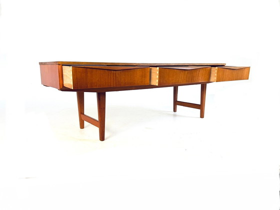 Image 1 of Buffet bas vintage danois 1960