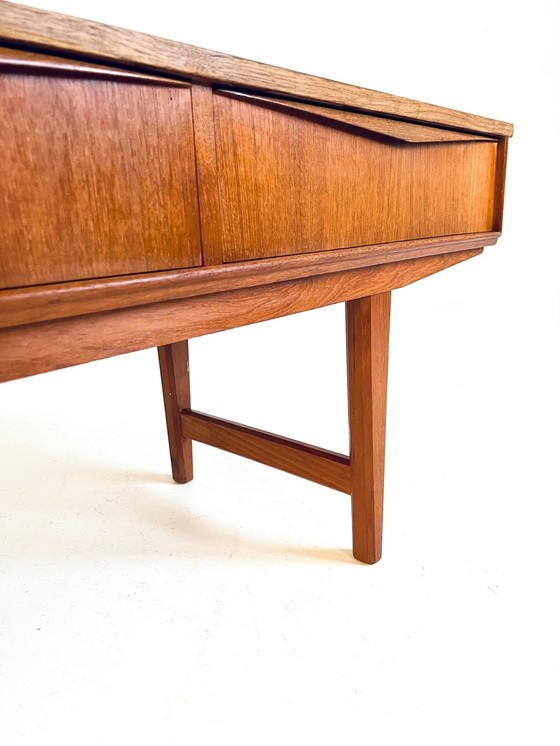 Image 1 of Buffet bas vintage danois 1960