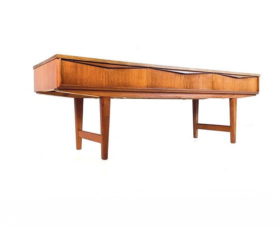 Image 1 of Buffet bas vintage danois 1960