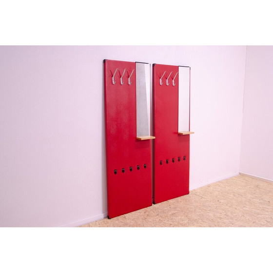 Image 1 of Paire de porte-manteaux vintage en bois et faux cuir pour Drevokov, Tchécoslovaquie 1960