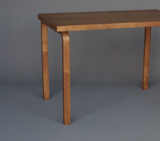 Table d'appoint modèle 88 par Alvar Aalto, années 1940