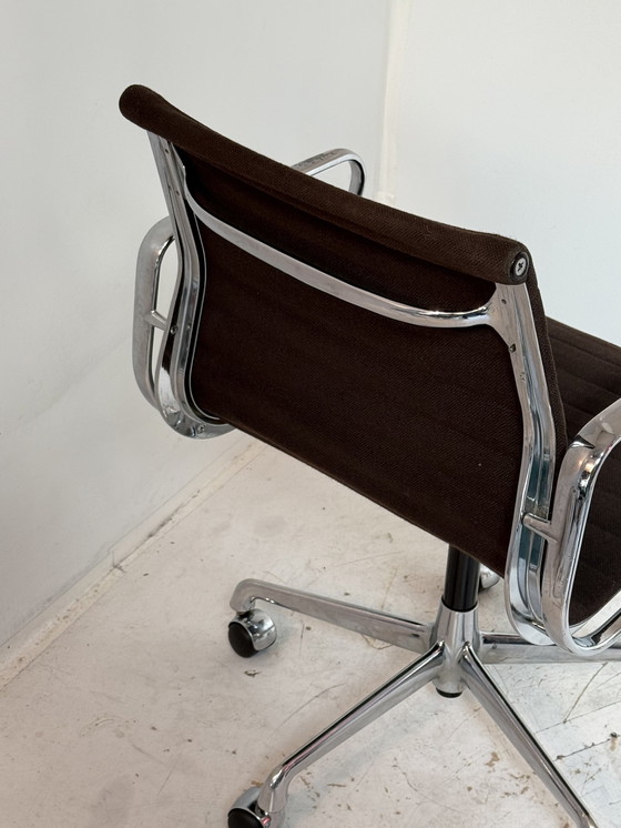 Image 1 of Vitra - Chaise de bureau - Ea117 - Marron, Hopsak