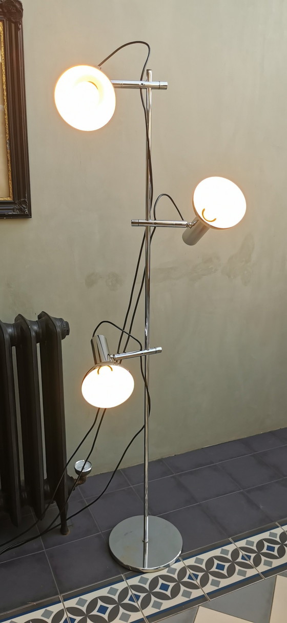 Image 1 of Upright 3-Fold Spot Chrome