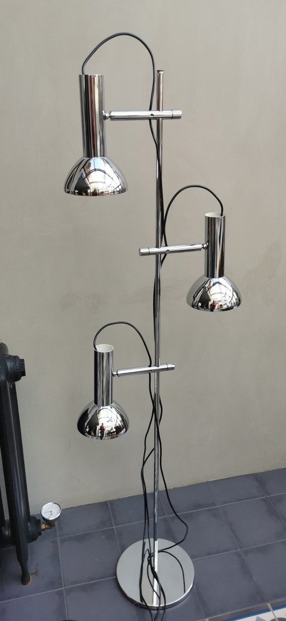 Image 1 of Upright 3-Fold Spot Chrome