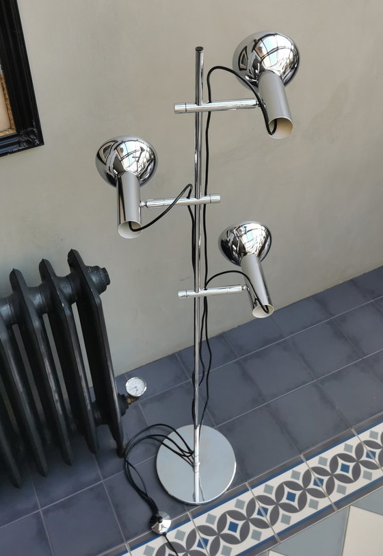 Image 1 of Upright 3-Fold Spot Chrome