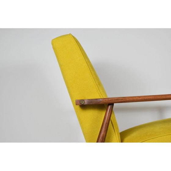 Image 1 of Fauteuil vintage type 300-190 jaune par Henryk Lis 1970