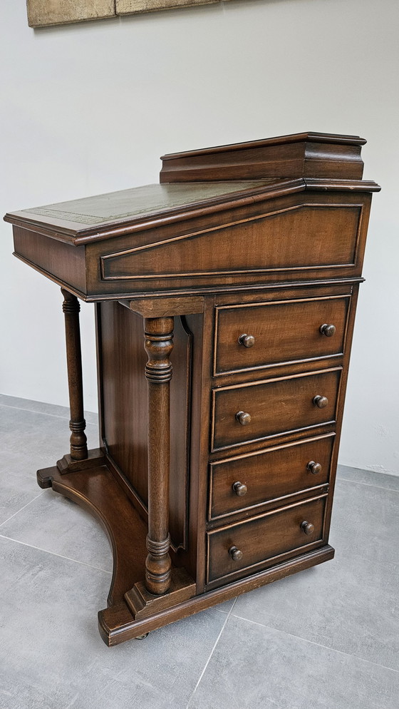 Image 1 of Bureau ancien en acajou de style anglais Davenport