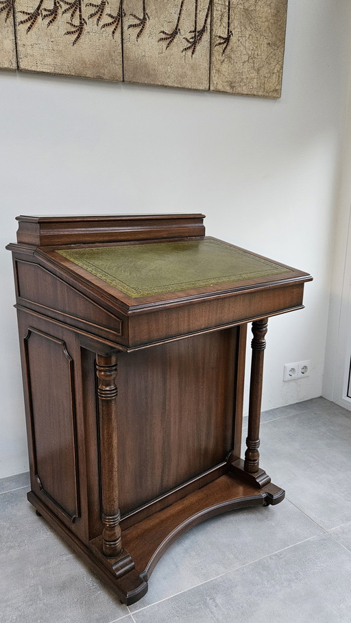 Bureau ancien en acajou de style anglais Davenport