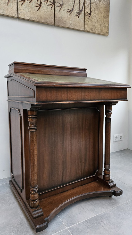 Bureau ancien en acajou de style anglais Davenport