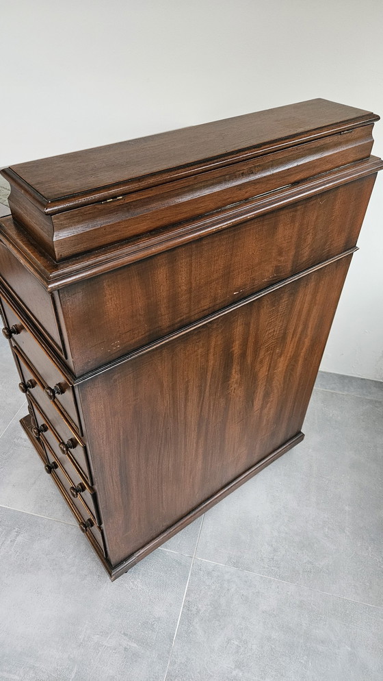 Image 1 of Bureau ancien en acajou de style anglais Davenport