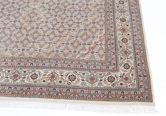 Image 1 of Nouveau tapis Tabriz Mahi de haute qualité