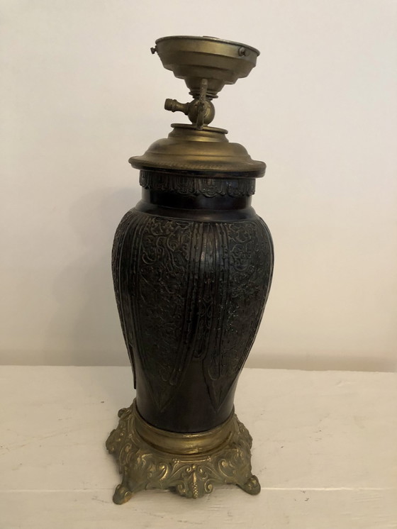 Image 1 of Lampe Asiatique En Bronze Patiné Et Doré 